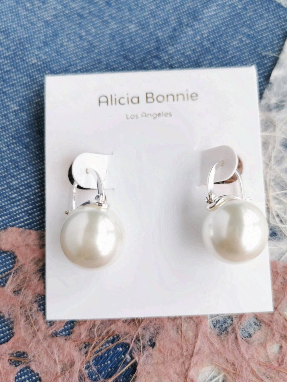 Alicia Bonnie Blanche White Pearl Earrings NEW